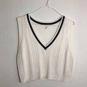 Garage sweater vest 🖤🤍